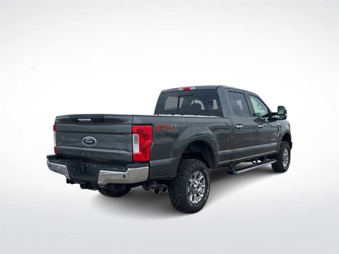Used 2019 Ford F350 Lariat w/ Chrome Package image 8