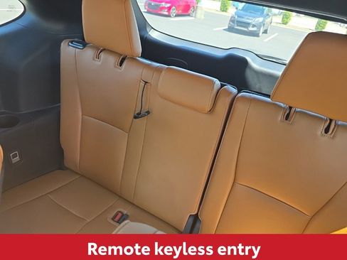 Used 2020 Toyota Highlander Platinum image 19