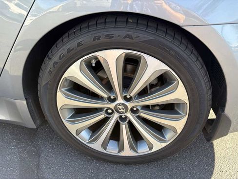 Used 2014 Hyundai Genesis 5.0 R-Spec image 20