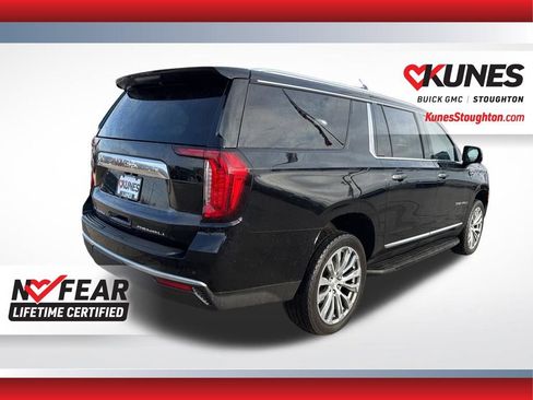 Used 2023 GMC Yukon XL Denali AWD/4WD image 11