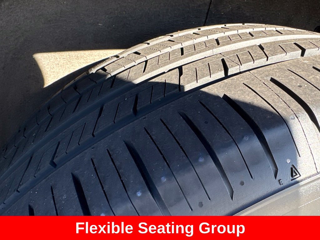Used 2024 Jeep Wagoneer L Series II w/ Flexible Seating Group AWD/4WD image 17