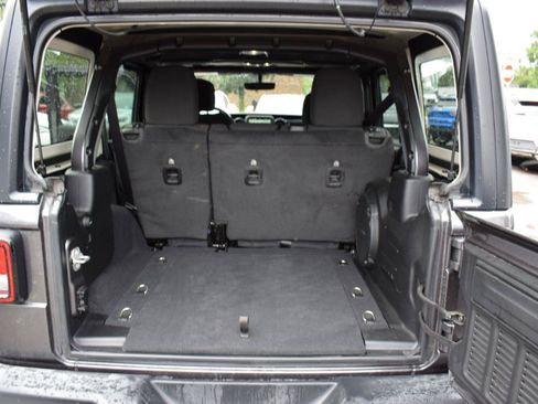 Used 2023 Jeep Wrangler Unlimited Sport AWD/4WD image 36