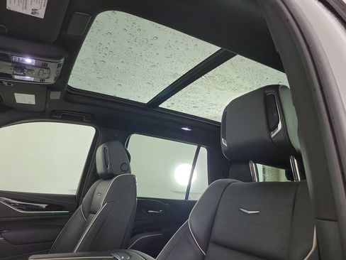 Certified 2022 Cadillac Escalade Sport AWD/4WD image 19