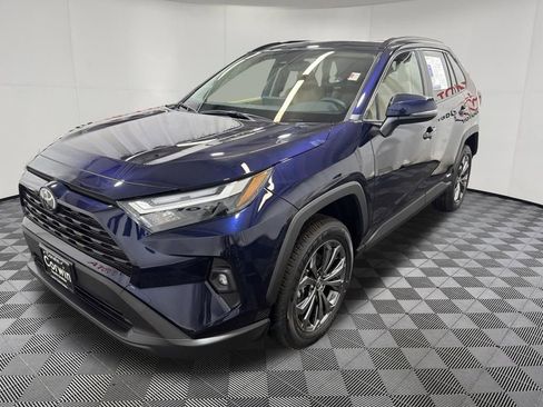 Used 2025 Toyota RAV4 XLE Premium AWD/4WD image 3