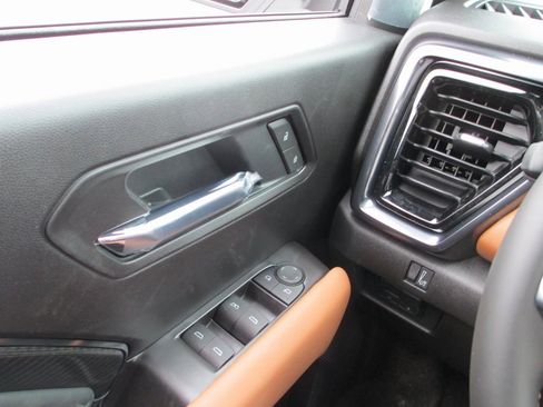 New 2026 GMC Canyon AT4 image 13