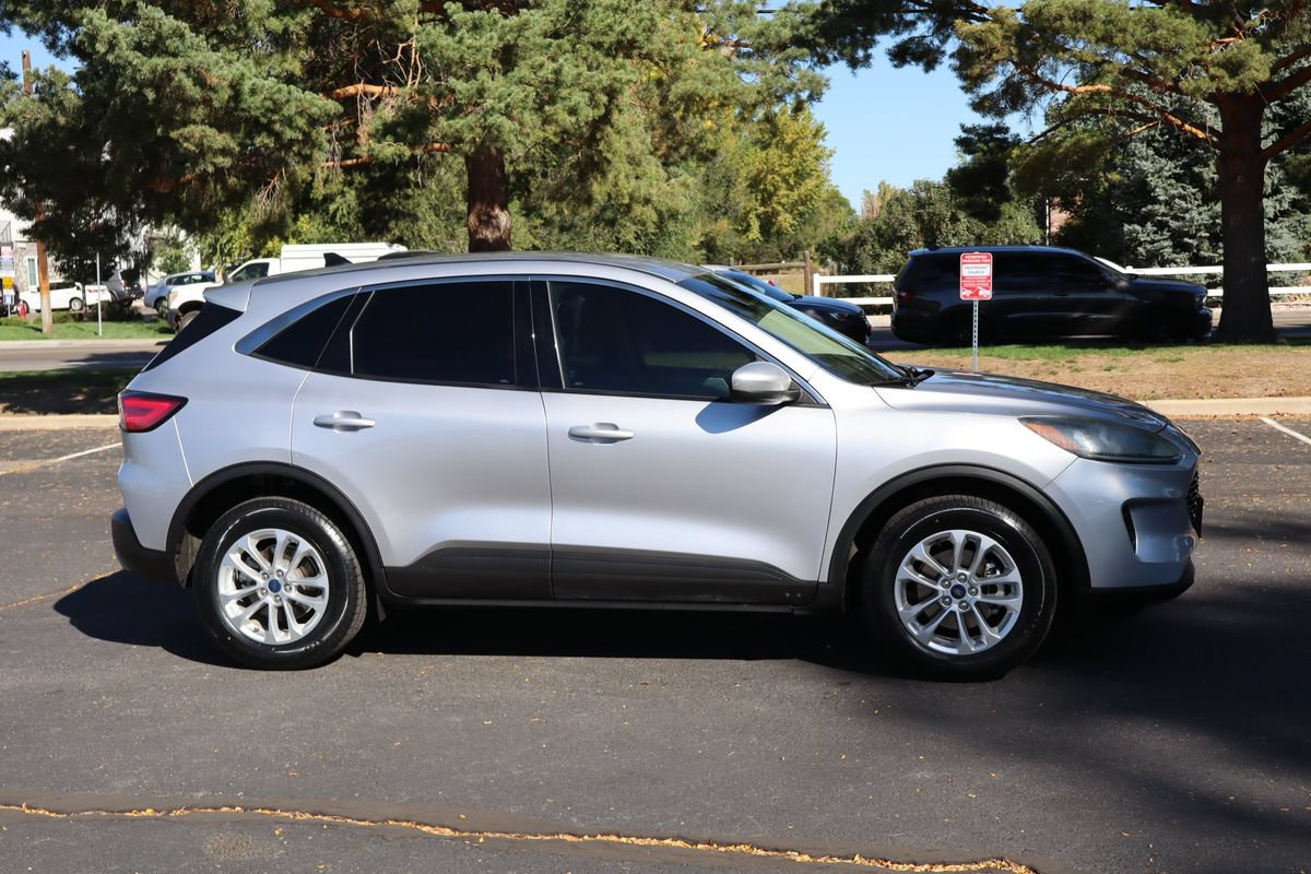 Used 2020 Ford Escape SE AWD/4WD image 3