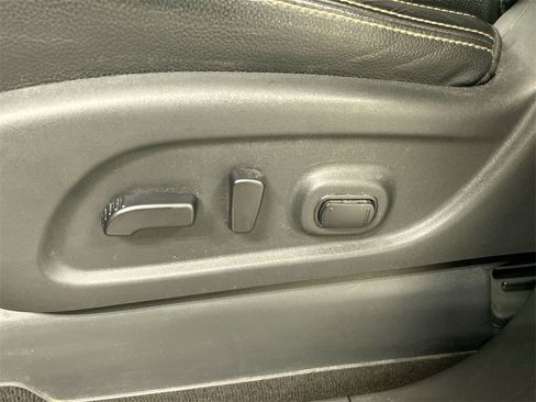 Certified 2019 Nissan Titan SL image 10