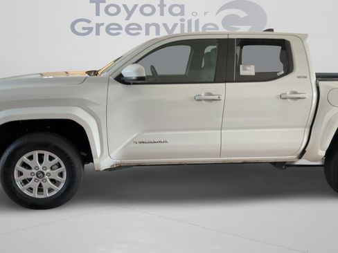 Certified 2025 Toyota Tacoma SR5 RWD image 35