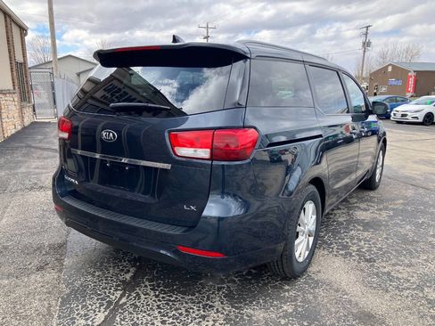 Used 2015 Kia Sedona LX w/ LX Convenience Package image 3