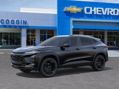 New 2026 Chevrolet Trax ACTIV FWD image 2