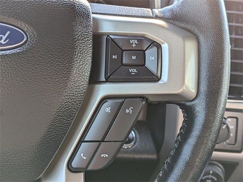 Used 2020 Ford F150 Lariat image 33