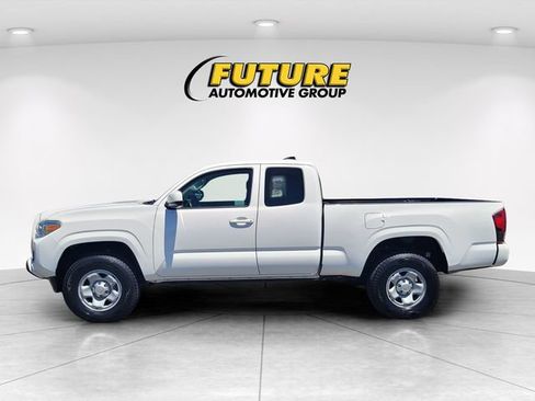 Used 2018 Toyota Tacoma SR w/ SR Convenience Package RWD image 6
