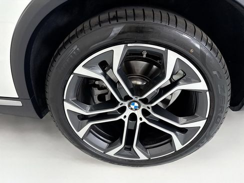Used 2024 BMW X5 xDrive40i w/ Premium Package AWD/4WD image 30