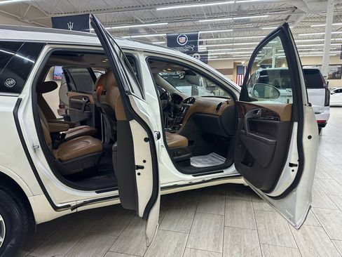 Used 2015 Buick Enclave Leather image 12