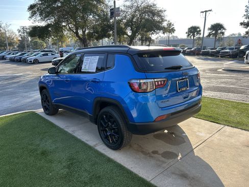 Used 2024 Jeep Compass Latitude w/ Convenience Group image 5