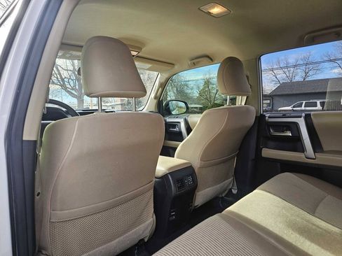 Used 2016 Toyota 4Runner SR5 image 23