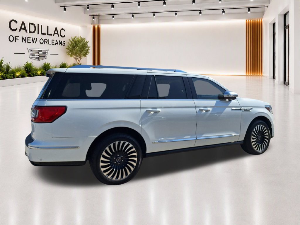 Used 2021 Lincoln Navigator L Black Label w/ Cargo Convenience Package AWD/4WD image 3