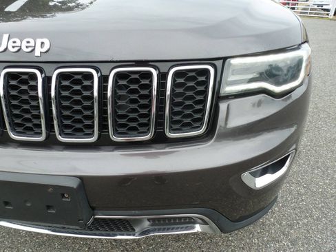 Used 2017 Jeep Grand Cherokee Limited w/ Luxury Group II AWD/4WD image 3