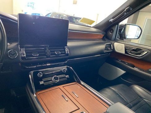 Certified 2024 Lincoln Navigator Black Label image 14