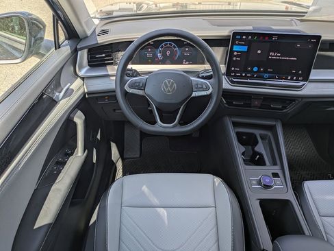 New 2026 Volkswagen Tiguan SE AWD/4WD image 16