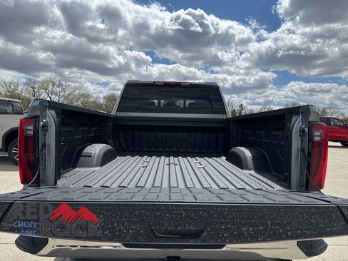 New 2026 GMC Sierra 2500 SLT w/ SLT Premium Package AWD/4WD image 9