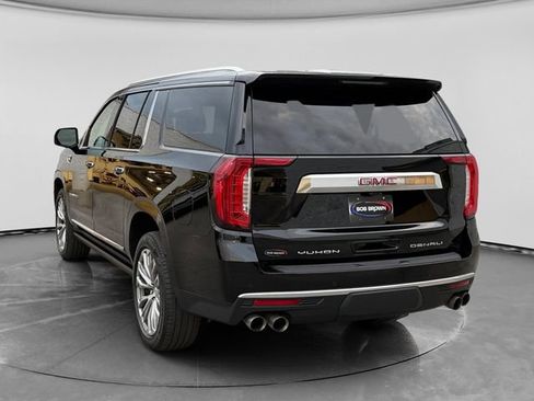 Used 2021 GMC Yukon XL Denali w/ Denali Premium Package AWD/4WD image 5