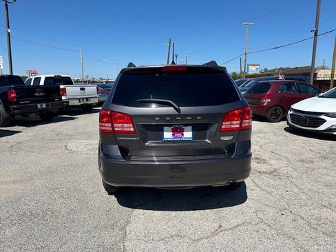 Used 2018 Dodge Journey SE w/ Popular Equipment Group image 4