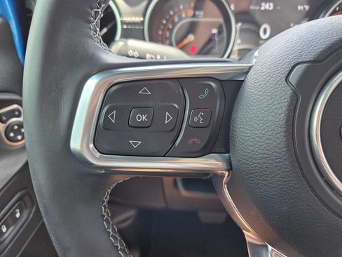 Used 2022 Jeep Wrangler Unlimited Sahara w/ LED Lighting Group AWD/4WD image 30