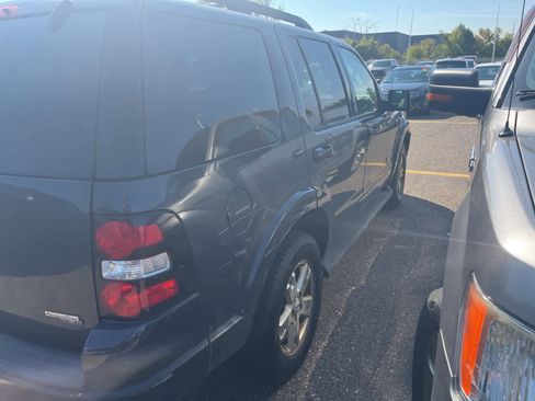 Used 2007 Ford Explorer XLT image 13