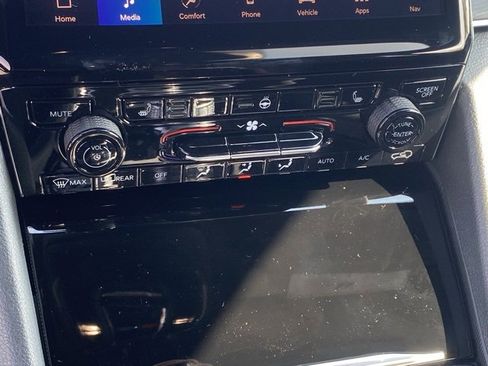 New 2025 Jeep Grand Cherokee Limited w/ Black Appearance Package image 23