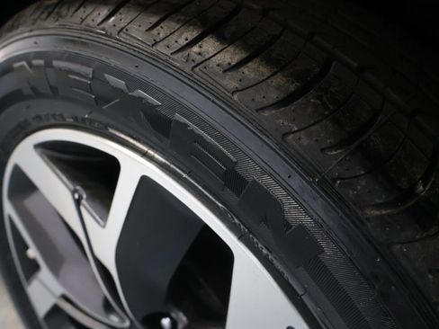 Used 2021 Kia Sportage EX image 31