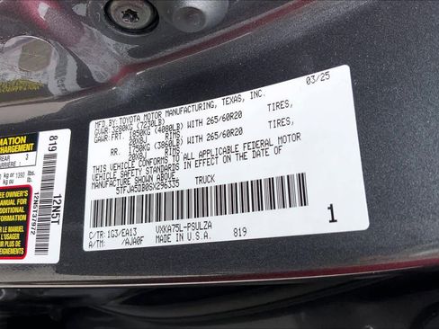Used 2025 Toyota Tundra Limited AWD/4WD image 33