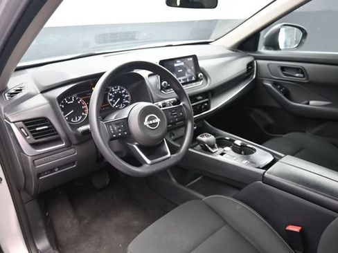 Used 2024 Nissan Rogue S FWD image 13