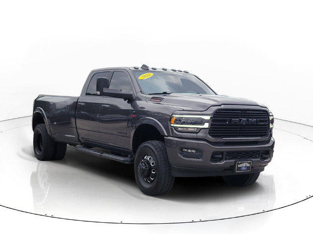 Used 2022 RAM 3500 Laramie w/ Night Edition AWD/4WD image 3