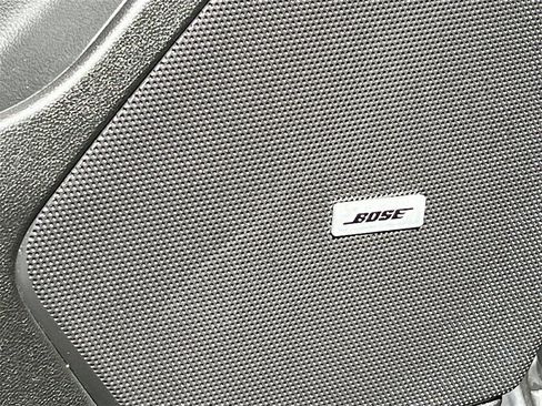 New 2025 Cadillac XT6 Luxury image 18