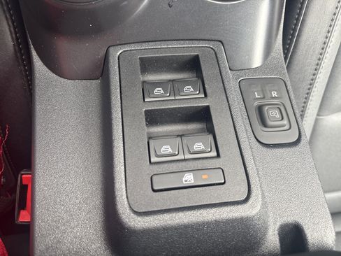 Used 2024 Ford Bronco Everglades image 21