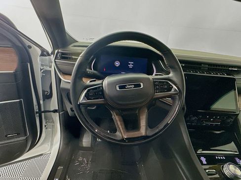 Certified 2023 Jeep Grand Cherokee L Summit w/ Luxury Tech Group V image 18