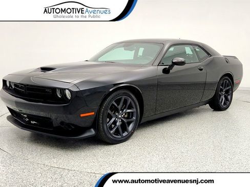 Used 2023 Dodge Challenger R/T w/ Blacktop Package image 1