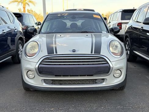 Used 2016 MINI Cooper 4-Door Hardtop image 2