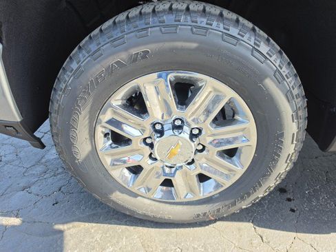 New 2026 Chevrolet Silverado 2500 High Country w/ High Country Premium Package AWD/4WD image 11
