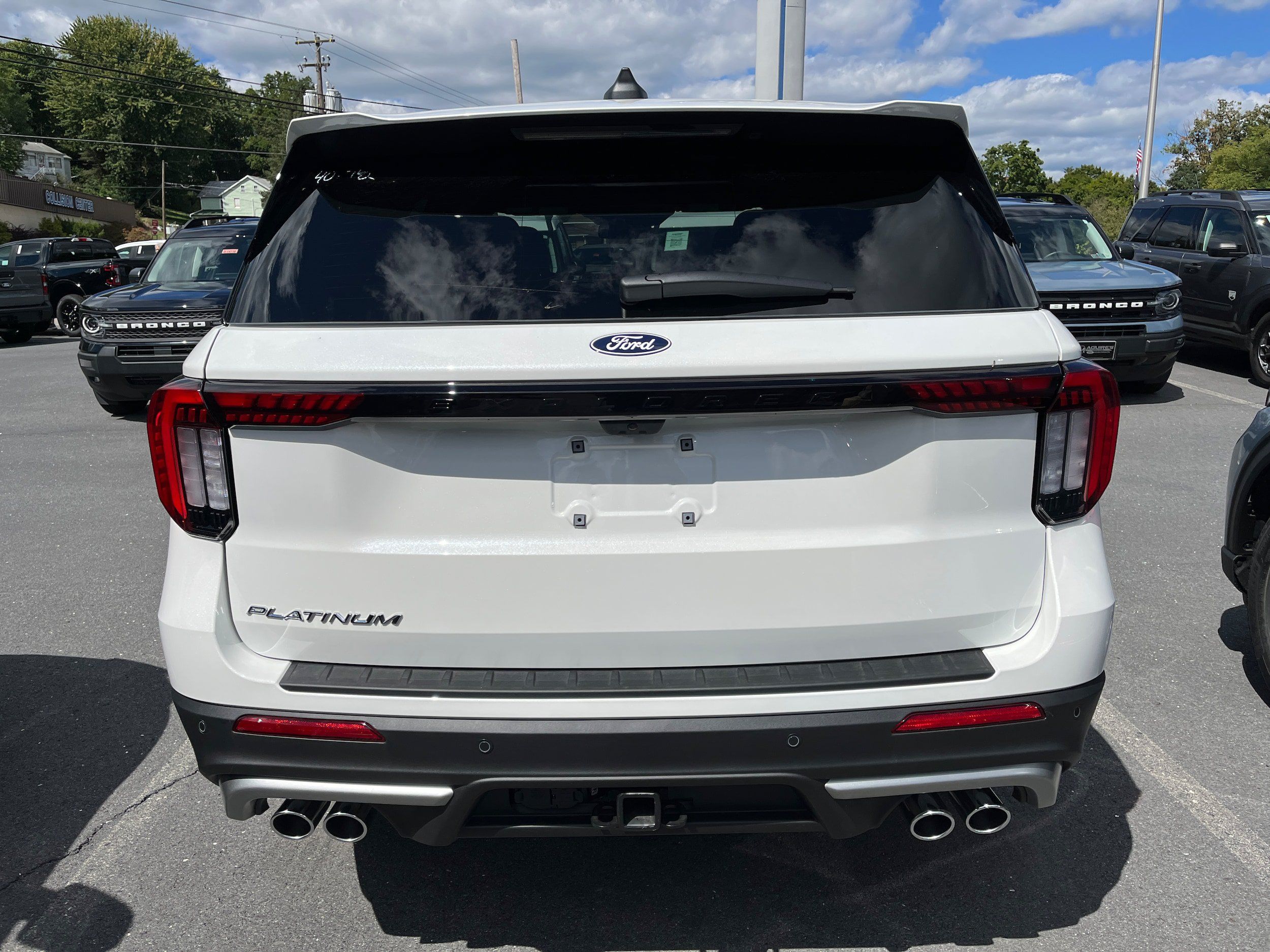 New 2027 Ford Explorer Platinum AWD/4WD image 9