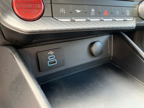 Used 2024 Ford Mustang Coupe image 27