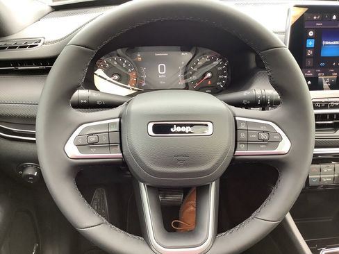 New 2025 Jeep Compass Limited w/ Sun & Sound Group image 17