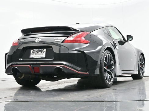 Used 2017 Nissan 370Z NISMO image 44