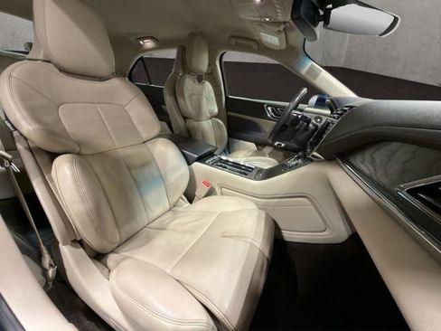 Used 2017 Lincoln Continental Reserve w/ Luxury Package AWD/4WD image 20