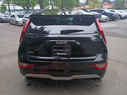 Used 2024 Kia Niro Wind w/ Wind Preserve Package FWD image 5