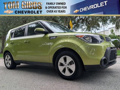 Used 2015 Kia Soul FWD image 1