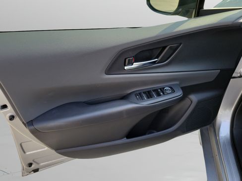 Used 2025 Toyota Prius XLE FWD image 6