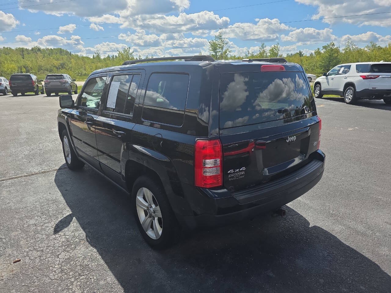 Used 2014 Jeep Patriot Latitude w/ Mopar Trailer Tow Group AWD/4WD image 8