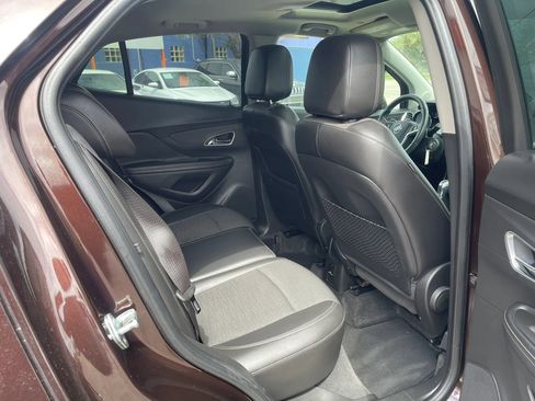 Used 2015 Buick Encore Convenience FWD image 5